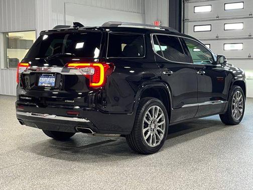 2022 GMC Acadia Denali