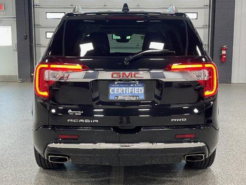 2022 GMC Acadia Denali