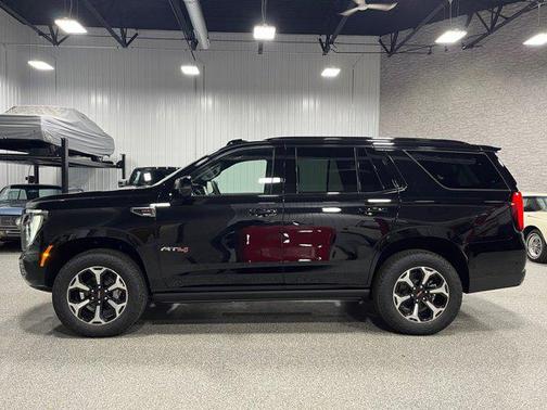 2026 GMC Yukon 4WD AT4