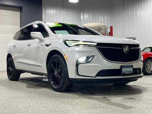 2023 Buick Enclave Essence AWD