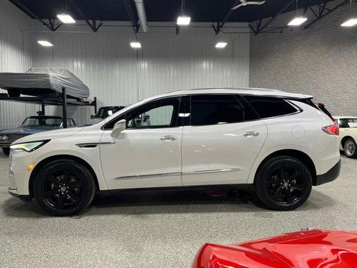 2023 Buick Enclave Essence AWD