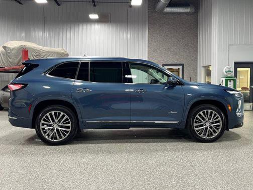 2025 Buick Enclave Avenir FWD