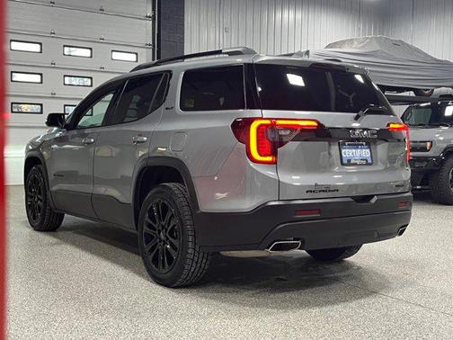 2023 GMC Acadia AWD SLT