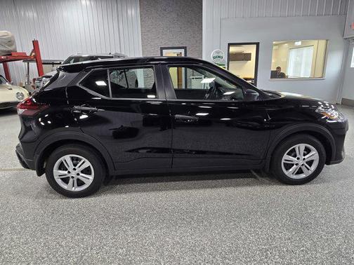 2023 Nissan Kicks S