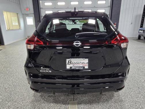 2023 Nissan Kicks S