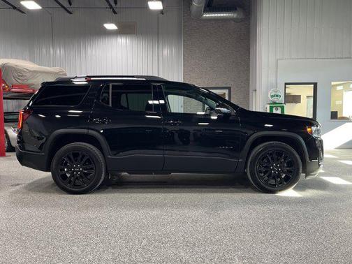 2023 GMC Acadia AWD SLT