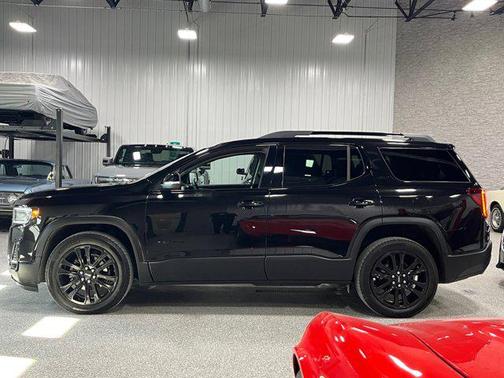 2023 GMC Acadia AWD SLT