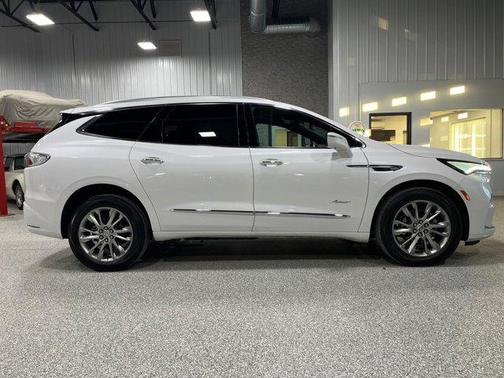2023 Buick Enclave Avenir AWD