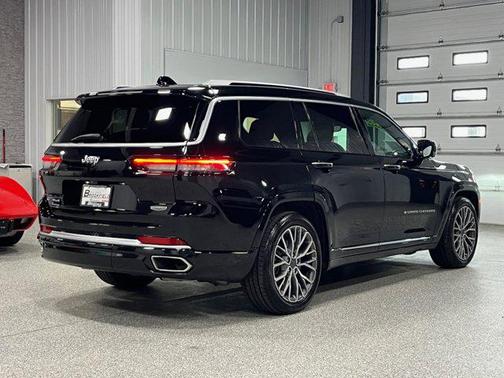 2023 Jeep Grand Cherokee L Summit Reserve