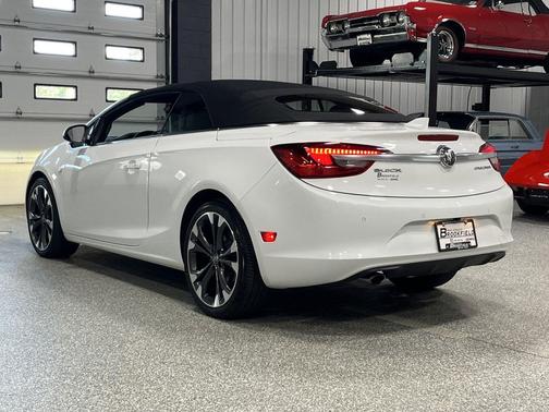 Summit White 2017 Buick Cascada Premium