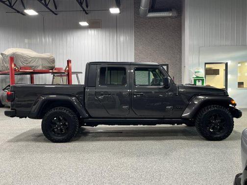 2021 Jeep Gladiator Willys 4x4