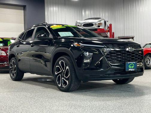 Mosaic Black Metallic 2024 Chevrolet Trax FWD 2RS