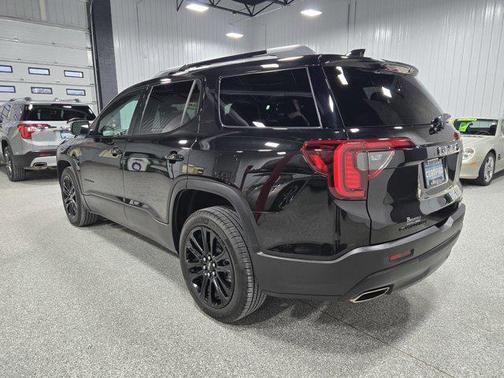 2023 GMC Acadia AWD SLT