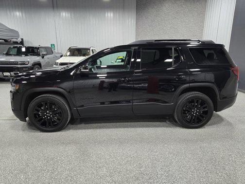 2023 GMC Acadia AWD SLT