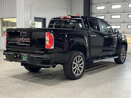 Onyx Black 2021 GMC Canyon Denali