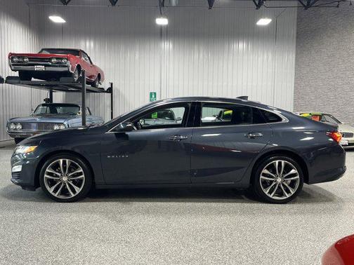 Shadow Gray Metallic 2020 Chevrolet Malibu FWD Premier
