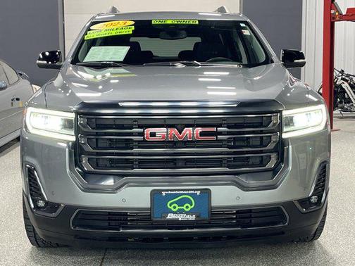 Sterling Metallic 2023 GMC Acadia AWD AT4