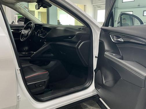 White Frost Tricoat 2023 Buick Envision Essence AWD