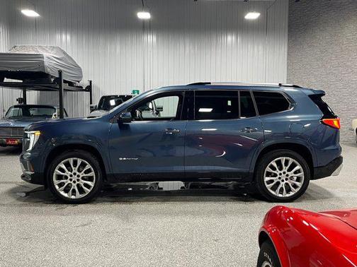 2025 GMC Acadia Denali