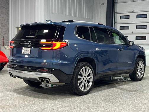 2025 GMC Acadia Denali