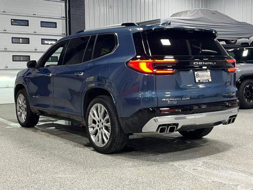 2025 GMC Acadia Denali