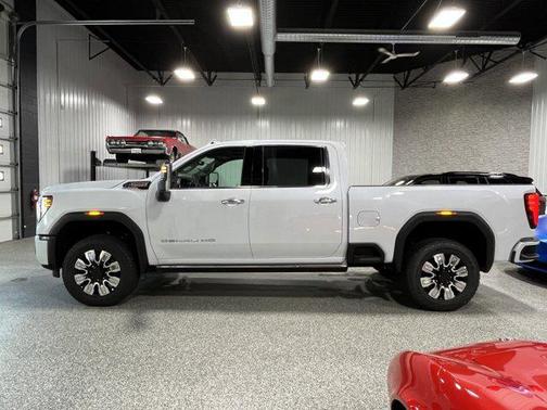 Glacier White Tricoat 2026 GMC Sierra 2500 Denali