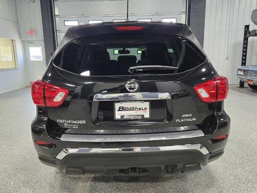 2017 Nissan Pathfinder Platinum