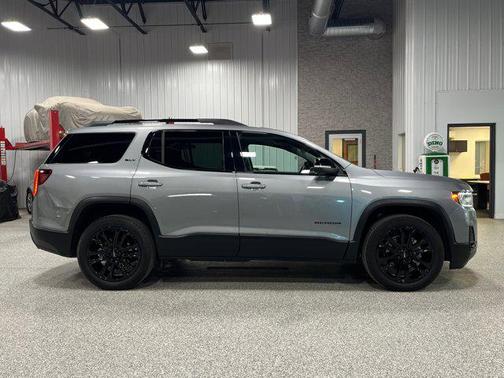 2023 GMC Acadia AWD SLT