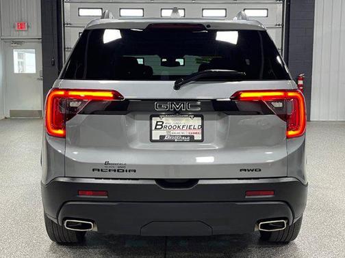 2023 GMC Acadia AWD SLT