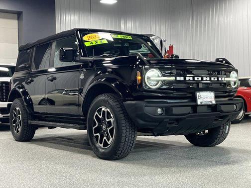 Shadow Black 2022 Ford Bronco Outer Banks