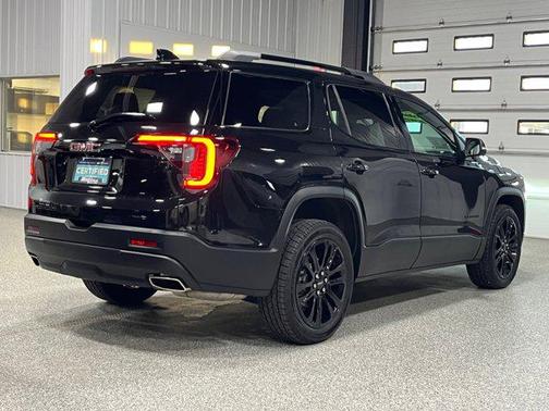 2023 GMC Acadia AWD SLT