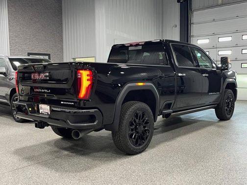 2025 GMC Sierra 2500 Denali