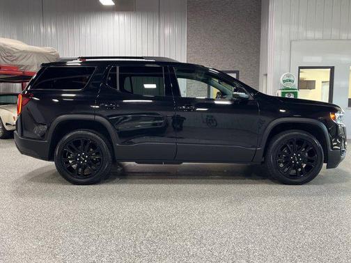 2023 GMC Acadia AWD SLT