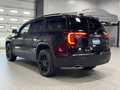 2023 GMC Acadia AWD SLT