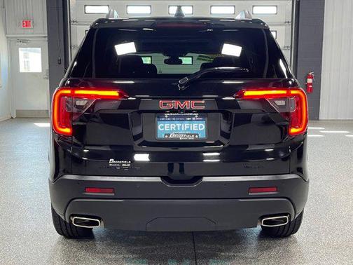2023 GMC Acadia AWD SLT