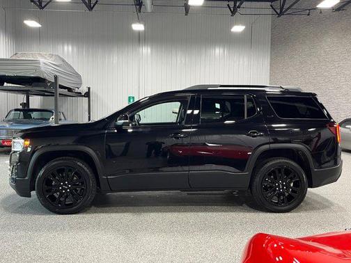 2023 GMC Acadia AWD SLT