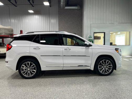 2022 GMC Terrain Denali