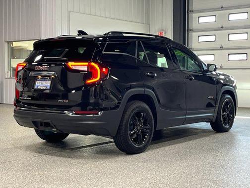 2024 GMC Terrain AWD AT4