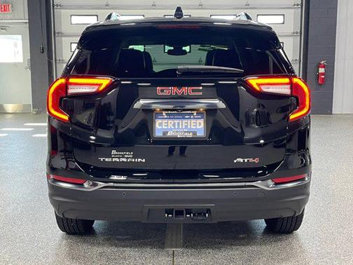 2024 GMC Terrain AWD AT4
