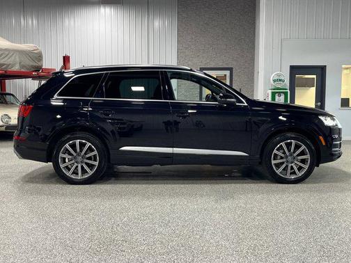 2019 Audi Q7 45 Premium Plus