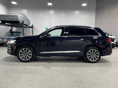 2019 Audi Q7 45 Premium Plus