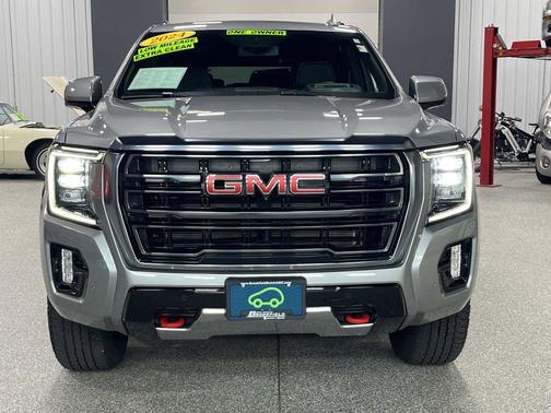 Sterling Metallic 2024 GMC Yukon XL 4WD AT4