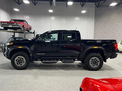 2023 GMC Canyon AT4X