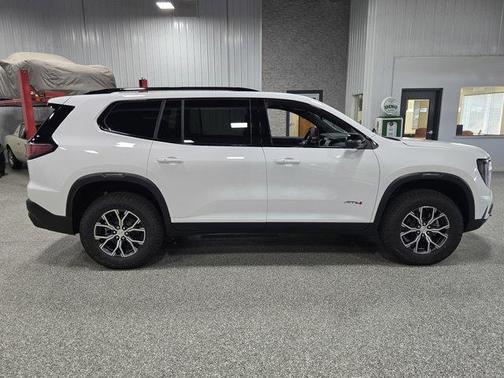2026 GMC Acadia AWD AT4