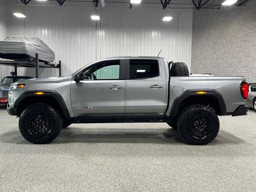 2024 GMC Canyon AT4X