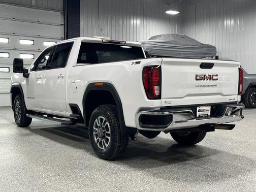 2022 GMC Sierra 2500 SLE
