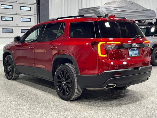 2023 GMC Acadia AWD SLT