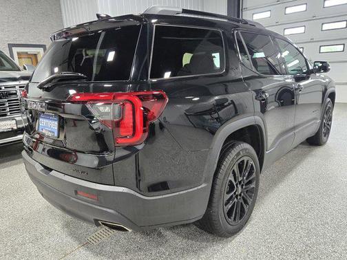2023 GMC Acadia AWD SLT