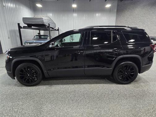 2023 GMC Acadia AWD SLT