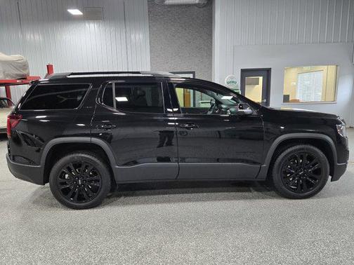 2023 GMC Acadia AWD SLT